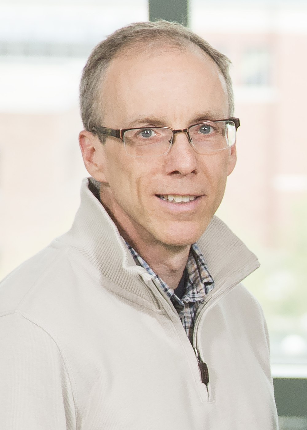 Jeffrey Moore has received the Stephanie L. Kwolek Award for exceptional contributions to the field of materials chemistry.