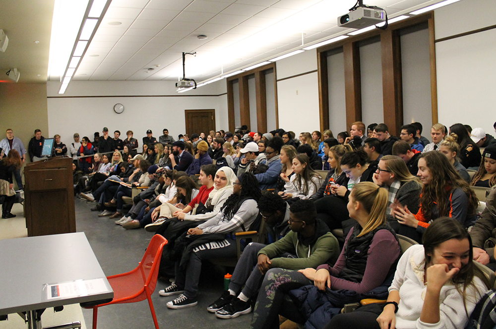 A crowd of students attends the annual PechaKucha presentation contest in Lincoln Hall. (Image courtesy of the Department of Communication.) 