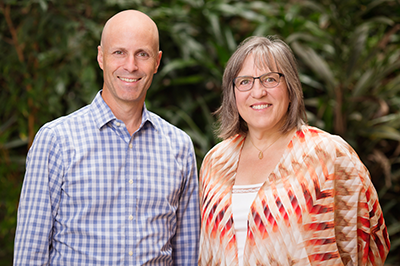 Psychology professor Daniel Simons and educational psychology professor Elizabeth Stine-Morrow, pictured here, and their colleagues found no compelling evidence that brain-training games provide cognitive benefits that are relevant to daily life.