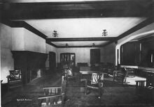 Circa 1910 photo of Illini Hall's Main Lounge.